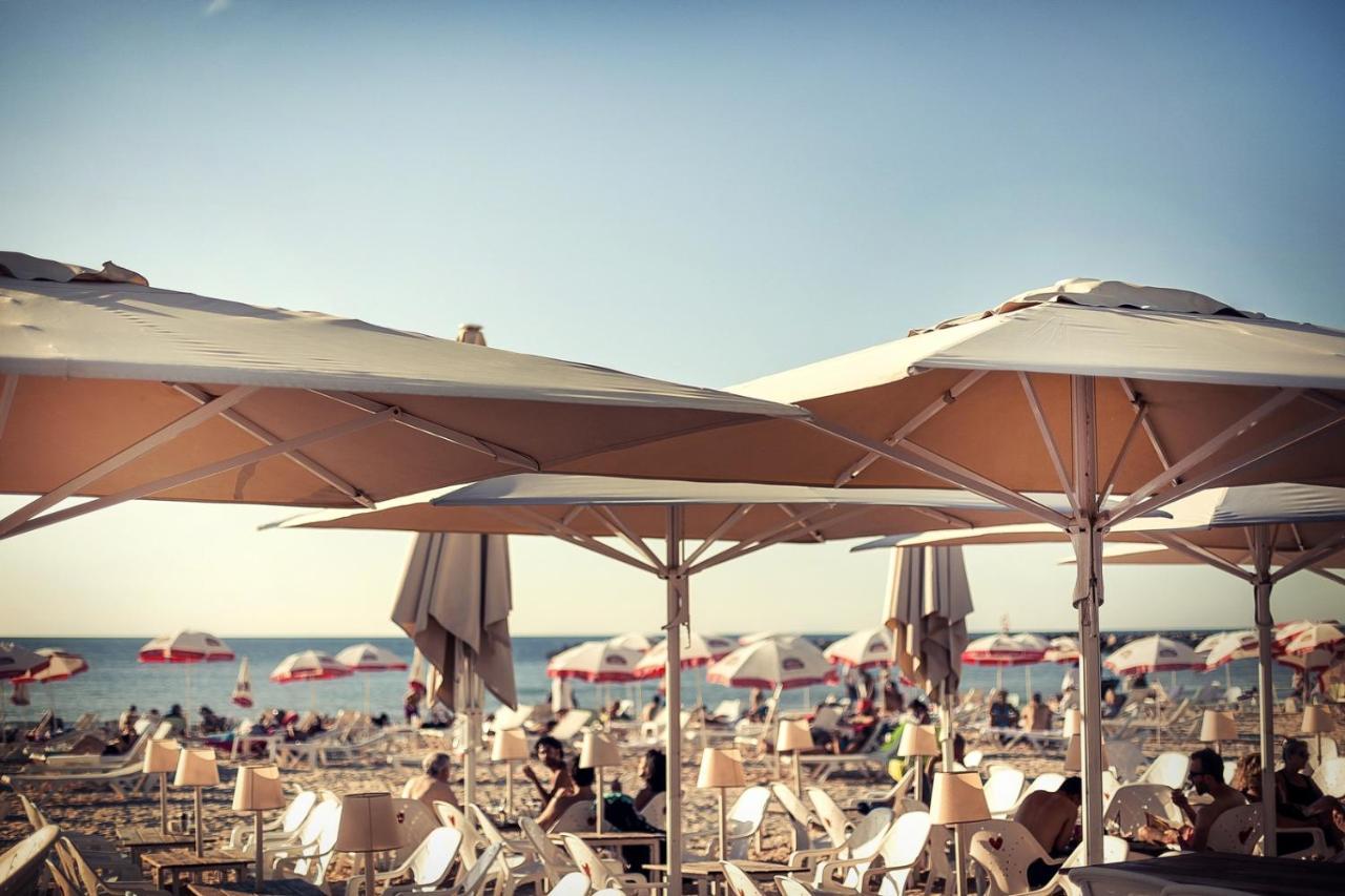 Beach Hotel By Zvieli Hotels Tel Aviv Bagian luar foto
