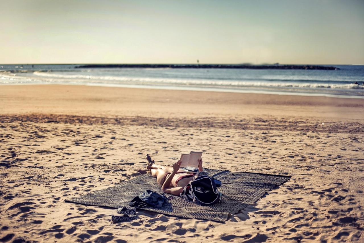 Beach Hotel By Zvieli Hotels Tel Aviv Bagian luar foto