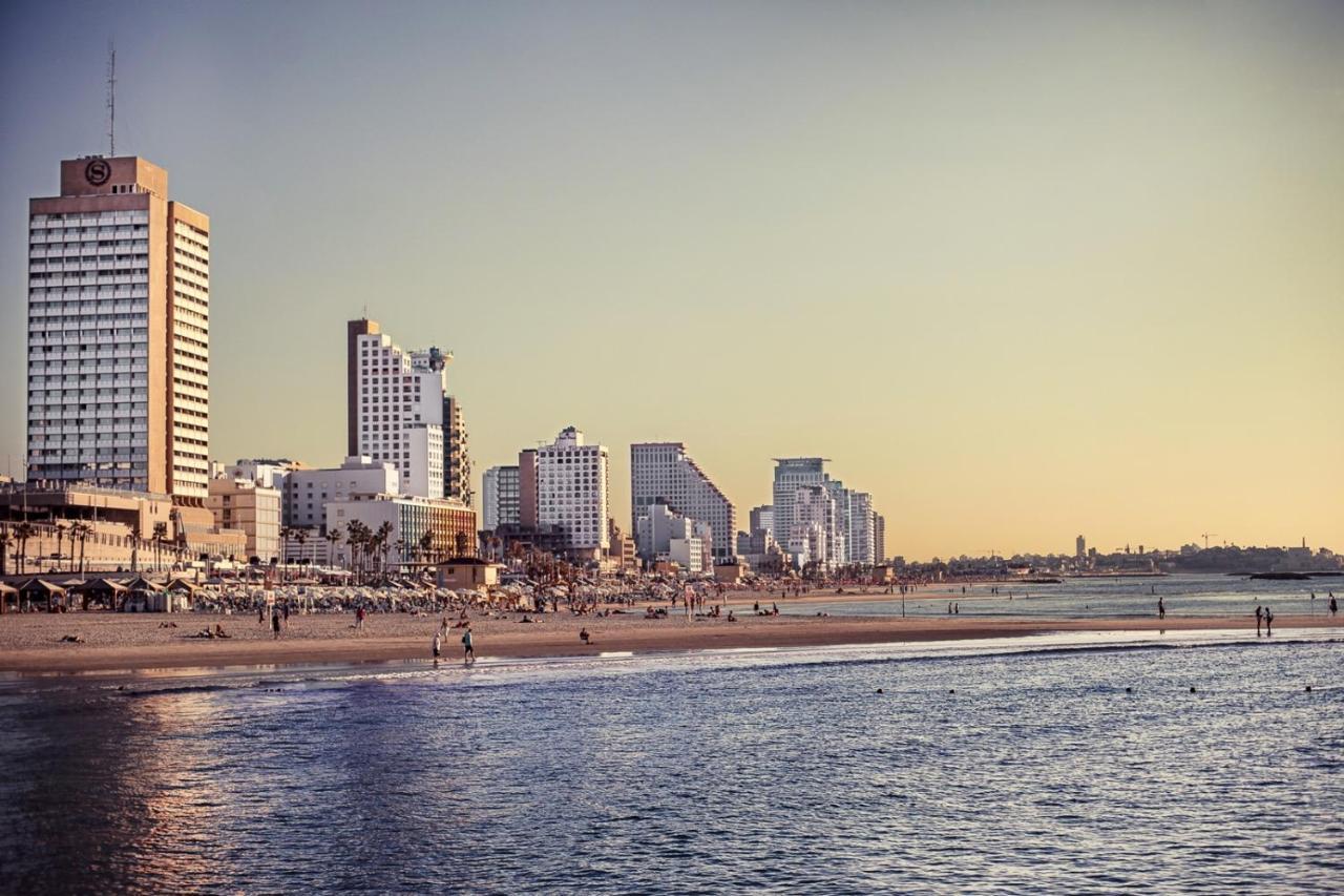 Beach Hotel By Zvieli Hotels Tel Aviv Bagian luar foto